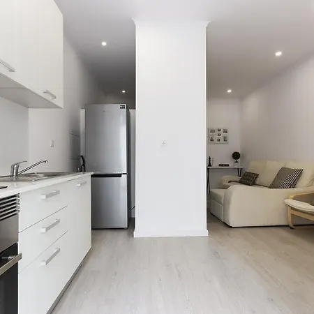 Cosy Terrace By Homing Apartment *